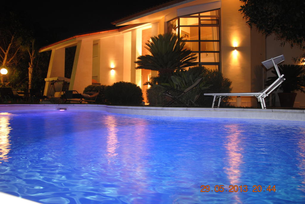 Relais Villa Stella Таранто Екстериор снимка
